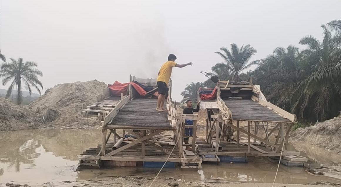 Polsek Singingi Tertibkan Dua Rakit PETI di Desa Kebun Lado