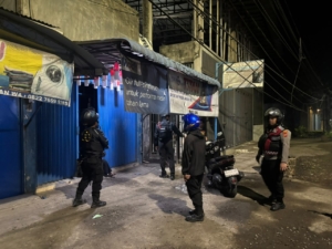 Tim Macan Polres Pelabuhan Belawan Amankan Sajam Saat Patroli
