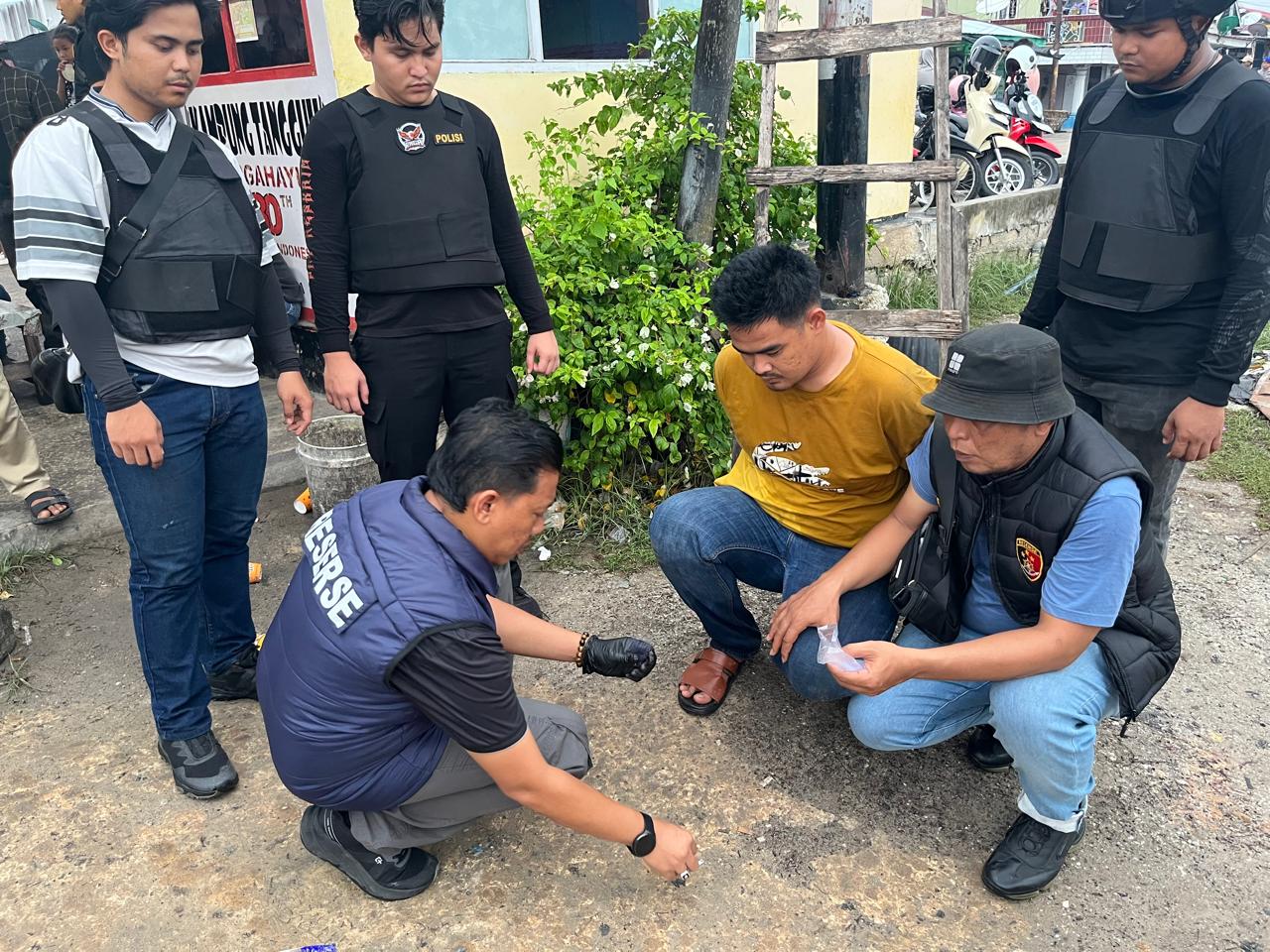Polres Dumai Gelar Razia Sarang Narkoba, 12 Orang Diamankan di Tiga Lokasi