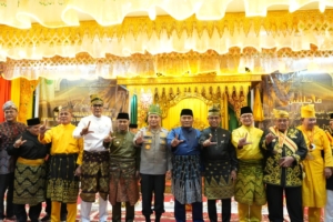 Panglima Besar Hulubalang LAMR Hadiri Pelepasan Komjen Herry Heryawan, Apresiasi Pelestarian Budaya Melayu dan Green Policing