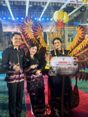 Polres Kuansing Raih Juara 1 Batik Carnival Semarak HUT Kuansing ke-27
