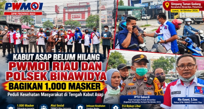Peduli Kesehatan Warga, PWMOI Riau Bersama Polsek Binawidya Turun ke Jalan Bagikan Masker