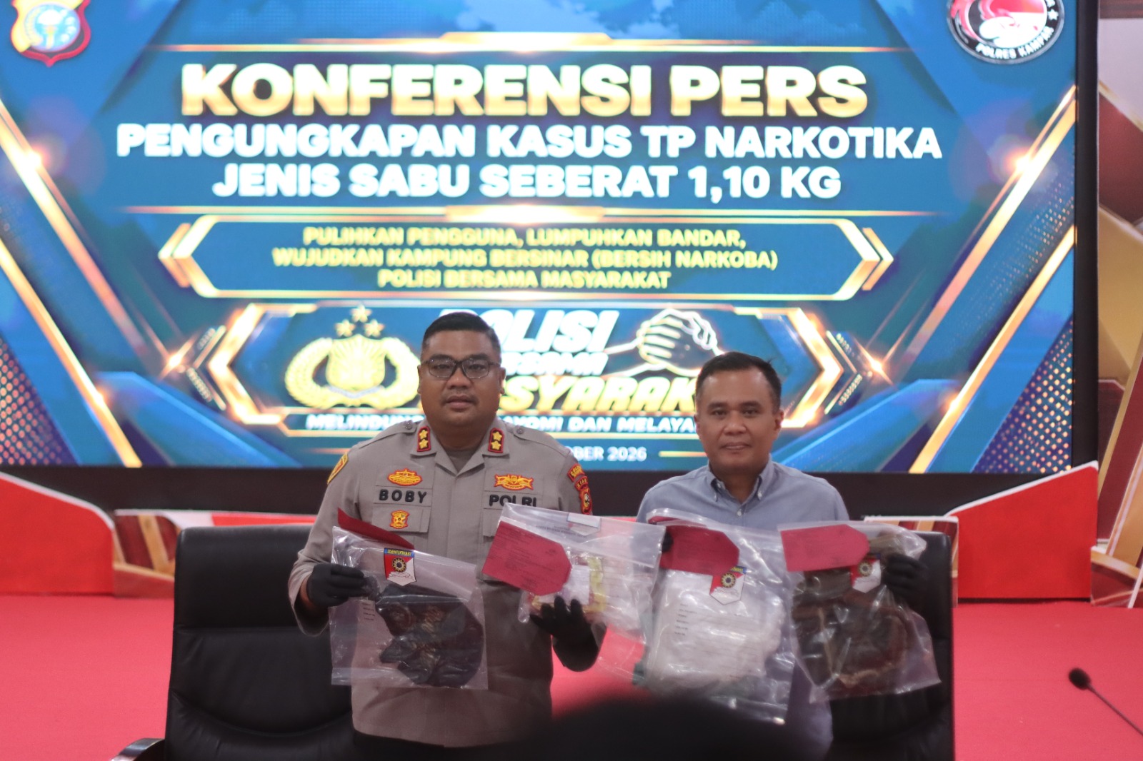 Konferensi Pers, Polres Kampar Berhasil Tangkap Kurir Narkoba 1 Kilo Sabu-sabu 