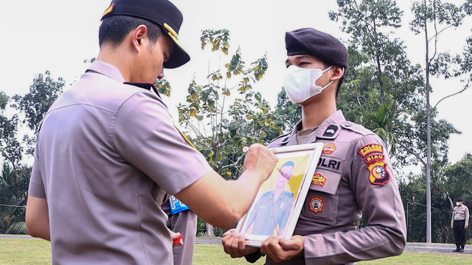 Kapolres Kuansing Pimpin Upacara PTDH Anggota Polri, Tegaskan Pentingnya Integritas dan Disiplin