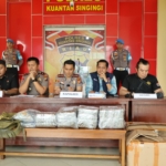 Polres Kuansing Ungkap Kasus BBM Bersubsidi dan Ganja, Empat Tersangka Diproses Hukum