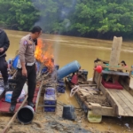 Polres Kuansing Tertibkan PETI di Tiga Lokasi, Enam Rakit Dimusnahkan
