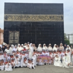 Raudhatul Athfal (RA) Bunayya Marelan Sukses Berpartisipasi dalam Peragaan Manasik Haji Anak-Anak PAUD Se-Kota Medan di Asrama Haji Medan