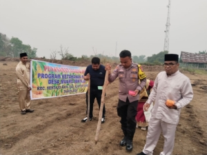 Polsek Kuantan Tengah Dukung Ketahanan Pangan melalui Penanaman Jagung di Muaro Sentajo